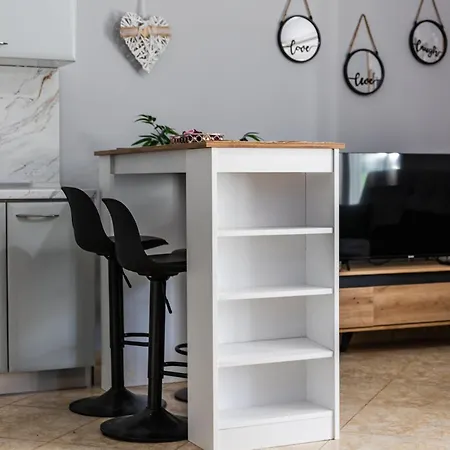 Lungomare Comfort 2br By Pikhost *