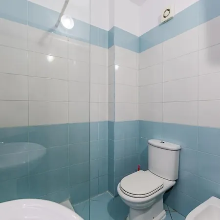 Lungomare Comfort 2br By Pikhost Appartement Vlorë